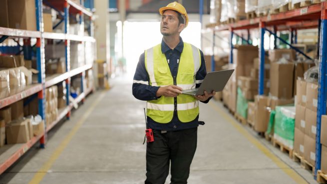 Recommendations by Job Type and Climate
Choosing durable fabrics for work pants should be tailored to the specific work environment and climate in which they will be used. Every industry and region presents unique challenges that demand carefully designed textile solutions.