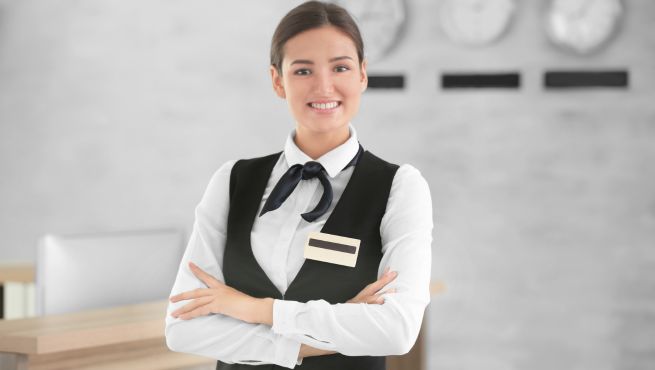 Telas para ropa institucional femenina: ¿Qué debe tener en cuenta una empresa al vestir a su equipo femenino?