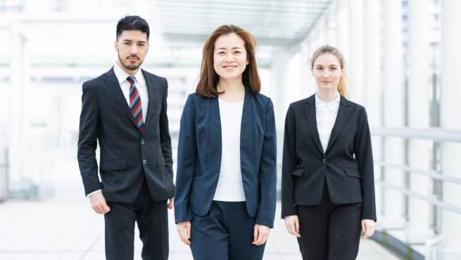 Tendencias en Uniformes Corporativos 2026: Innovación y Estilo