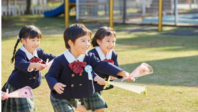 Casos de Éxito en la Innovación de Uniformes Escolares Modernos 2026